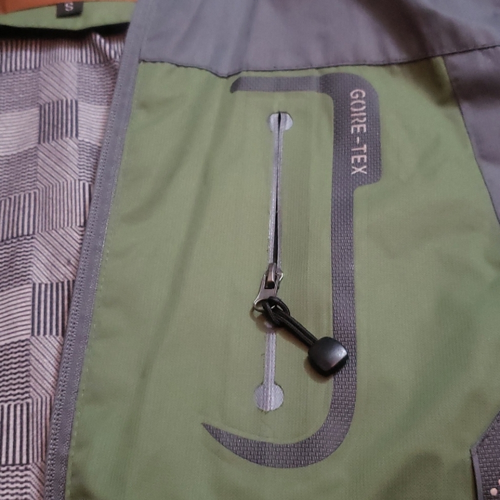 Rain jacket shell - Picture 2 of 4